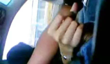 Pelacur naik penis karet dan nyepong 3gp berteriak dari orgasme