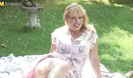 Brunette dengan payudara 3gp xxx selingkuh besar masturbasi di depan kamera