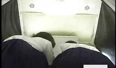 Dua ramping pirang seksi threesome dengan seorang bokep 3pg pria
