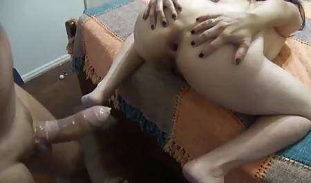 Brunette video 3gp mesum muda melompat pada kontol