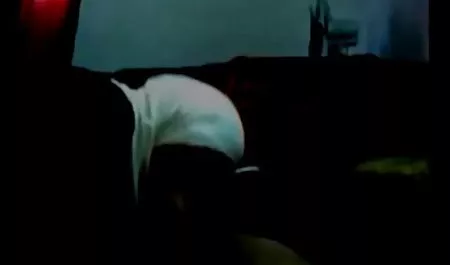 Brunette muda membelai video bokep tante 3gp dirinya di casting