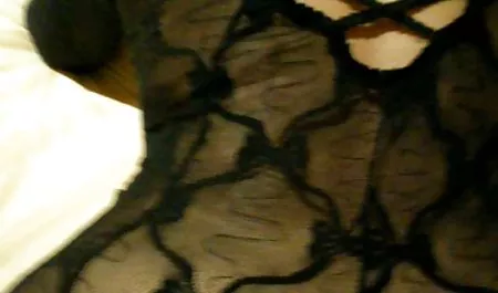 Vagina berbulu berjongkok di mesin bokep stw 3gp seks