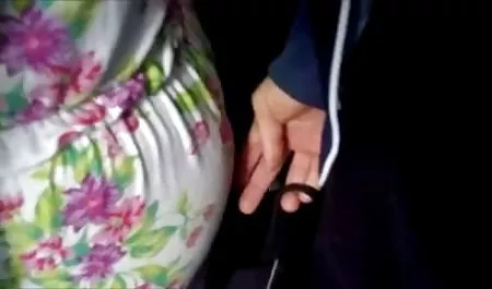 Lesbian menyenangkan nakal di video 3gp mesum terbaru tempat tidur besar