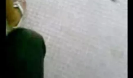 Dua bayi terikat muda dengan tas di kepala mereka sampai ke seorang bokep tante stw 3gp kekasih bdsm