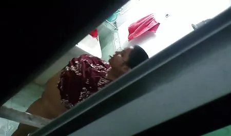 Sayang 18 tahun masturbasi di kamera 3gpking bokep