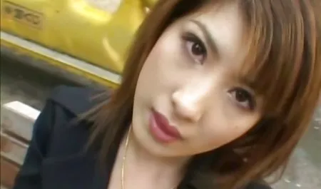Pelacur download bokep free 3gp muda memenuhi keinginan klien virtualnya di kamera