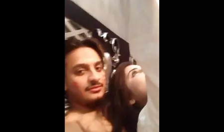 Kamera tersembunyi memfilmkan seks bokop 3gp pengantin baru