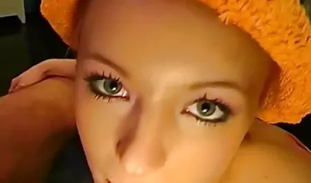 Bung merekam video bokep ketahuan 3gp porno dengan pirang lucu