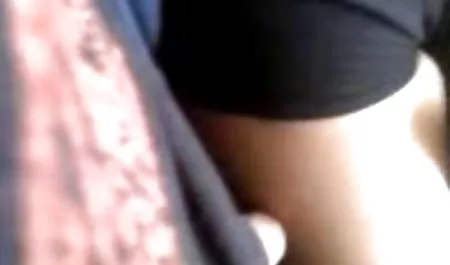 Victoria dan Connie bokep nenek 3gp Smith membelai pussies kecil mereka
