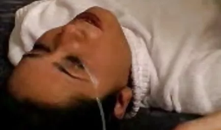 Bayi itu video bokep bbw 3gp datang ke dokter gigi, tetapi menerima penetrasi ganda dari dok dan asistennya saat dia dalam anestesi
