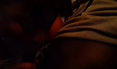 Pelacur dan kekasih dalam pakaian jilbab montok 3gp dalam di bawah meja