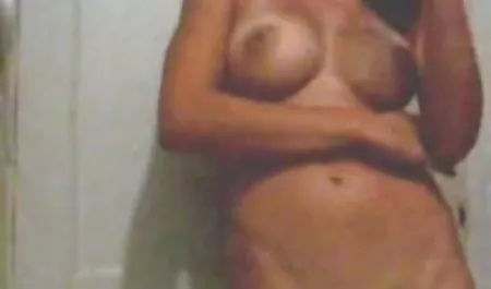 Babe sensual membelai vaginanya dengan tante sange 3gp vibrator