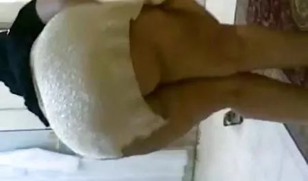 Brunette dewasa video bokep mom 3gp akan bercinta dengan dua penis dan menuangkan air mani