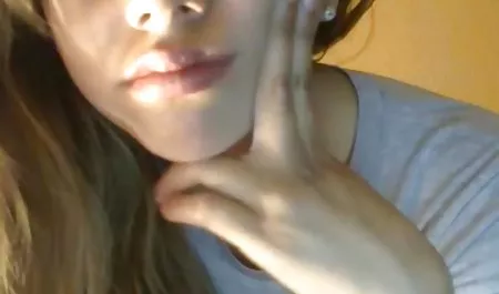 Dua tukang pijat download bokep 3gp hd seksi berdada mengatur gangbang di kasur