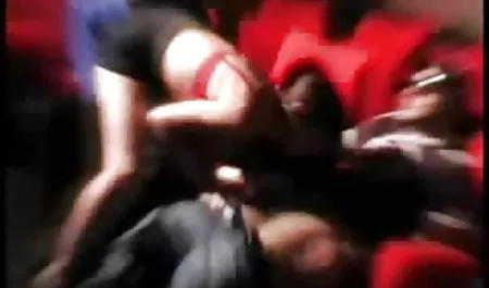 Cewek berambut pirang mengisap bokep3gpindo ayam gemuk dan menjilat sperma yang lengket