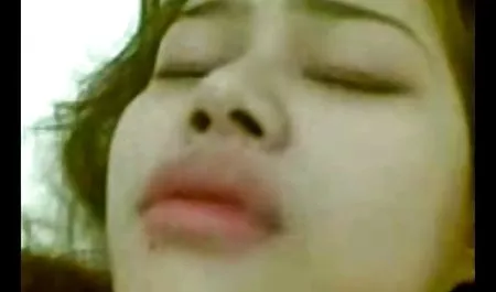 Gadis-gadis muda berambut pirang download video pemerkosaan 3gp di kamar mandi menghisap kontol pria dan bercinta