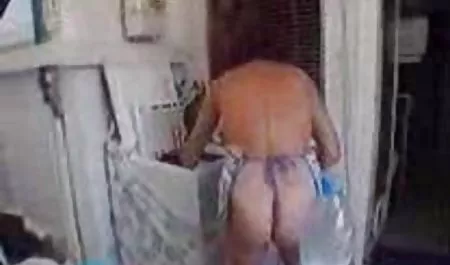 Pelacur Horny difilmkan oleh dua video sedarah 3gp pria di Amsterdam